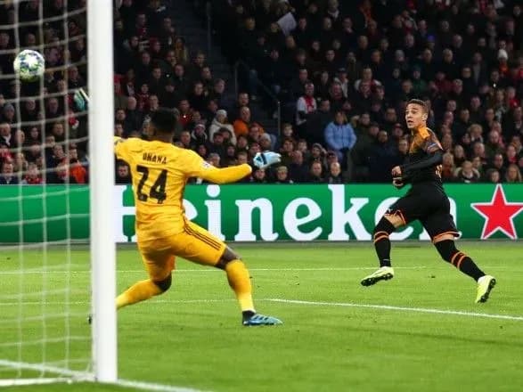 peremogi-viveli-chelsi-i-valensiyu-v-pley-off-ligi-chempioniv