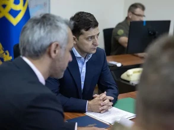 zelenskiy-vnis-do-vr-zakonoproekt-pro-zmini-do-konstitutsiyi-schodo-detsentralizatsiyi