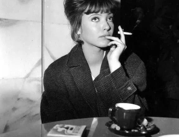 u-parizhi-pomerla-vsesvitno-vidoma-aktrisa