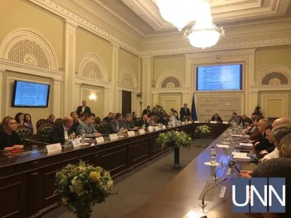 agrarniy-komitet-pishov-na-perervu-do-vechora