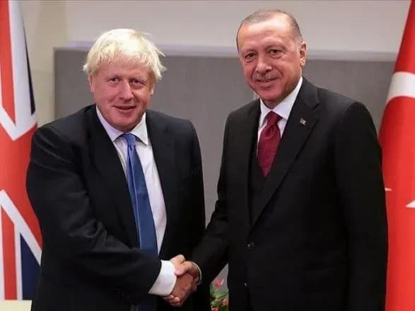 dzhonson-i-erdogan-domovilisya-spivpratsyuvati-yak-partneri-po-nato