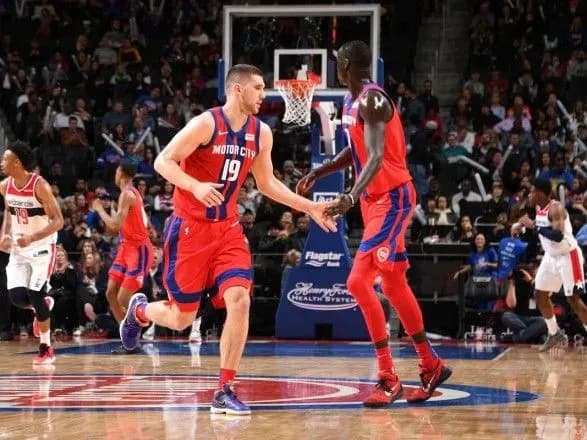 chotiri-triochkovikh-mikhaylyuka-dopomogli-detroytu-perervati-seriyu-porazok-v-nba