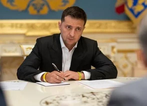 zelenskiy-visloviv-spivchuttya-tokayevu-u-zvyazku-z-aviakatastrofoyu-v-almati