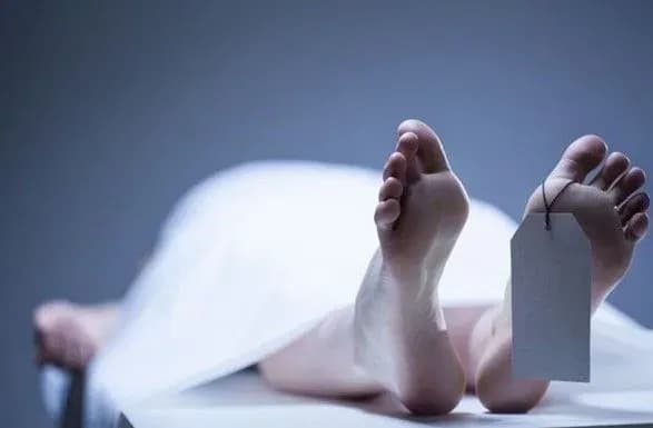 na-donechchini-bilya-dorogi-viyavili-trup-zhinki