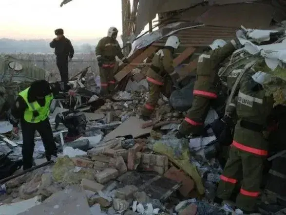 ukrayintsi-ye-sered-postrazhdalikh-vnaslidok-aviakatastrofi-u-kazakhstani-mzs