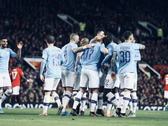 klub-zinchenka-svyatkuvav-peremogu-v-derbi-u-pivfinali-kubku-angliyskoyi-ligi