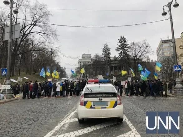 mitingari-perekrili-rukh-na-vulitsi-u-tsentri-stolitsi