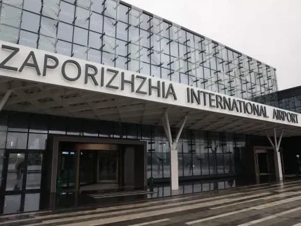 eksposadovtsyu-zaporizkogo-aeroportu-povidomili-pro-pidozru-cherez-zbitki-u-1-5-mln-griven