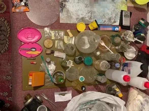 na-zhitomirschini-likviduvali-narkolaboratoriyu-z-schomisyachnim-obigom-u-ponad-milyon-griven