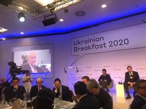 zmini-v-ukrayini-vigidni-investoram-i-tut-mozhna-pochinati-veliki-proekti-yaroslavskiy-v-davosi