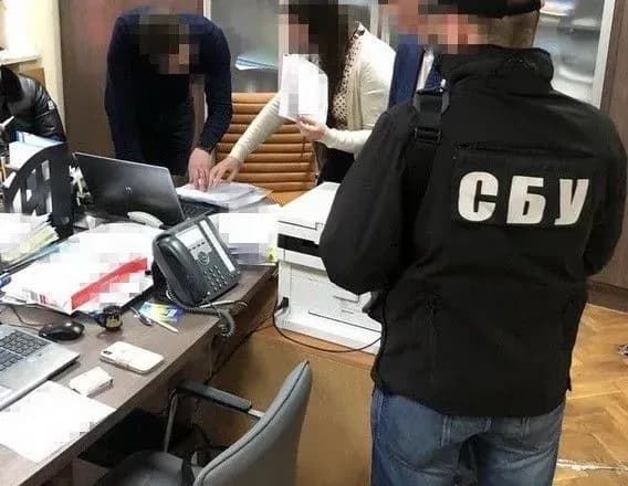 kerivniki-odnogo-z-departamentiv-odeskoyi-oda-privlasnili-ponad-1-5-mln-griven