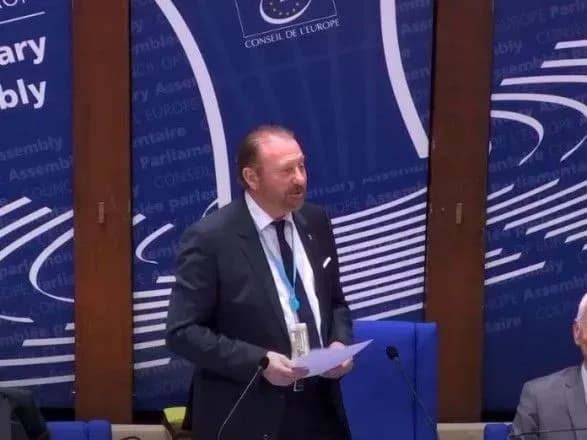 parye-ocholiv-belgiyets-yakiy-utrimuvavsya-vid-golosuvan-po-krimu-ta-donbasu