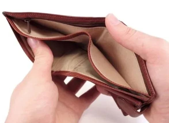 ukrayintsyam-za-misyats-zmenshili-borgi-iz-zarplat-na-5-8