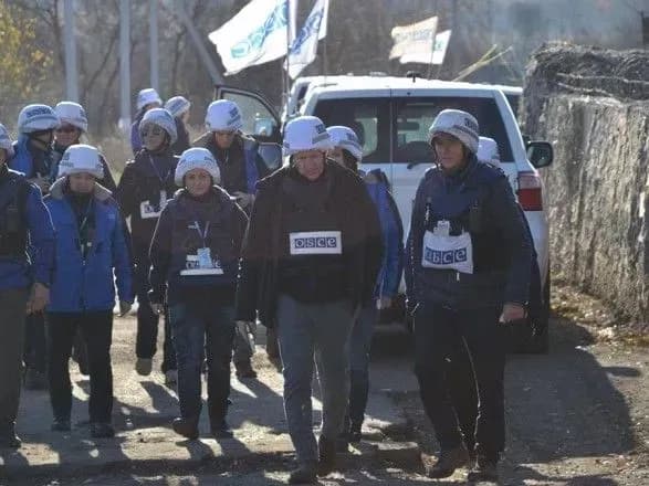 zastupnik-golovi-smm-obsye-vidvidav-stanitsyu-lugansku