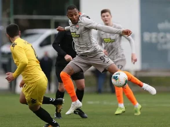 shakhtar-svyatkuvav-peremogu-na-starti-drugogo-trenuvalnogo-zboru-v-turechchini