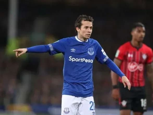 kolishniy-futbolist-shakhtarya-zabitim-golom-dopomig-evertonu-zdobuti-10-peremogu-v-apl