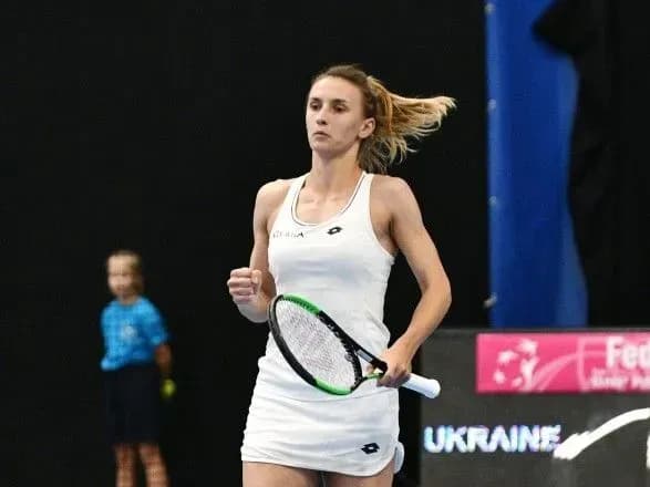 tsurenko-probilasya-do-1-4-finalu-tenisnogo-turniru-v-kayiri