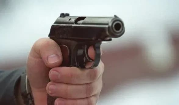 u-tsentri-mikolayeva-cholovik-vlashtuvav-strilyaninu-na-parkovtsi