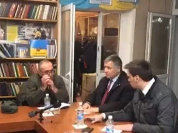 u-novikh-sanzharakh-zibrali-operativniy-shtab-uryadu-scho-vidomo