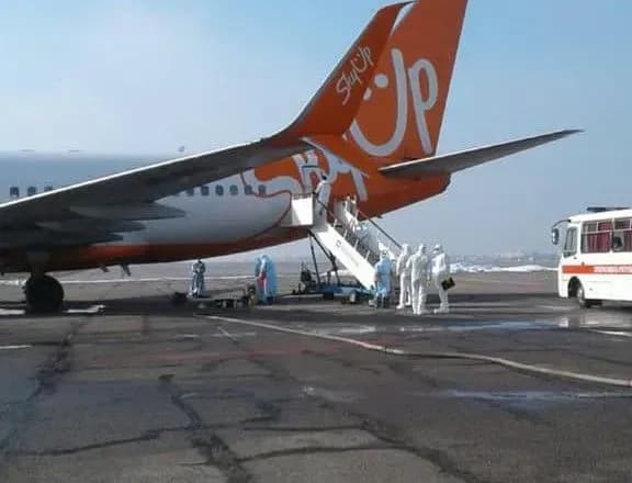 evakuatsiya-z-kitayu-litak-prodezinfikuvali