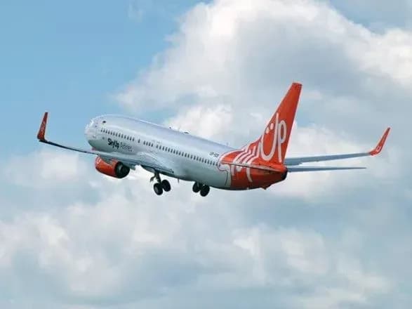 litak-iz-evakuyovanimi-z-kitayu-prizemlivsya-u-borispil-na-dozapravku-pryamuvatime-do-kharkova