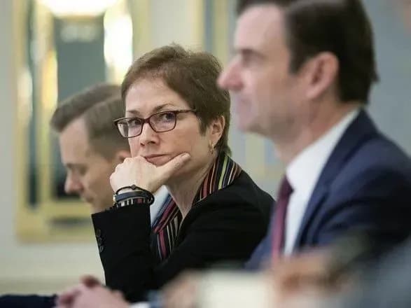 yovanovich-napishe-knigu-v-yakiy-rozpovist-pro-robotu-poslom-v-ukrayini