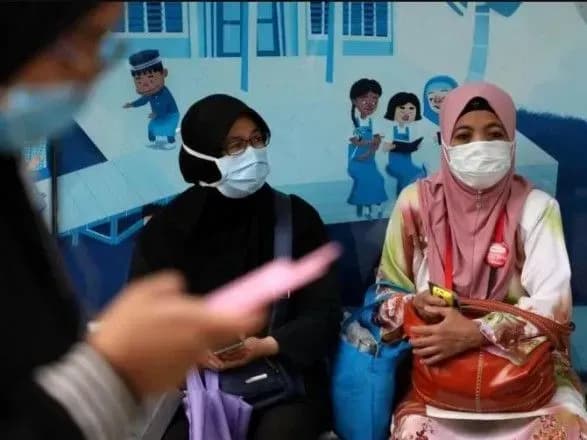 mzs-zaklikaye-ukrayintsiv-utrimuvatisya-vid-poyizdok-do-iranu-cherez-koronavirus