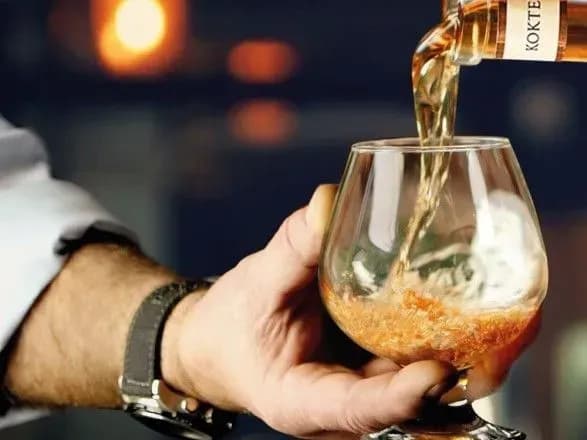 pravilne-kharchuvannya-vidmova-vid-kurinnya-ale-150-ml-alkogolyu-u-den-vcheni-rozkrili-sekret-dovgolittya