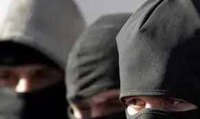 v-odeskiy-oblasti-zlovmisniki-z-nashivkami-sbu-pograbuvali-pidpriyemtsya