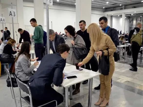 cherez-zbiy-servera-dvi-grupi-prokuroriv-ponad-chotiri-godini-ne-mozhut-sklasti-drugiy-test