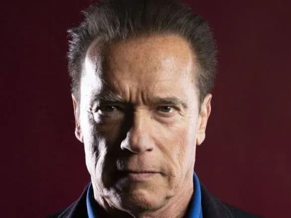 shvartsenegger-pozivayetsya-do-rosiyskogo-virobnika-robotiv