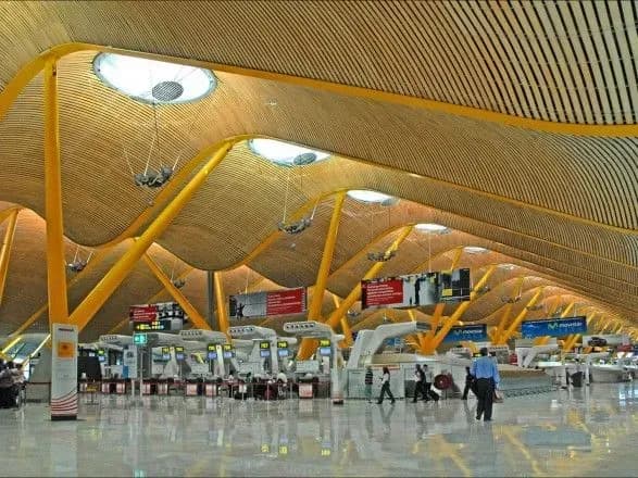 uryad-ispaniyi-skasuvav-vsi-aviareysi-do-italiyi-cherez-koronavirus