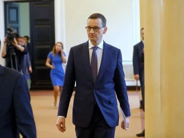 u-polschi-skasovuyut-masovi-zakhodi-na-tli-poshirennya-koronavirusu