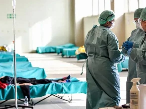 epidemiya-koronavirusu-vid-covid-19-v-italiyi-pomerli-vzhe-827-osib-12-462-lyudey-infikovani