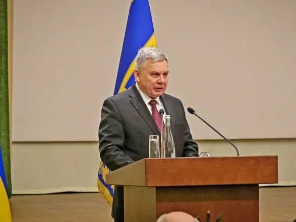 taran-nazvav-zavdannyam-minoboroni-zabezpechennya-viyskovikh-motivatsiynim-paketom