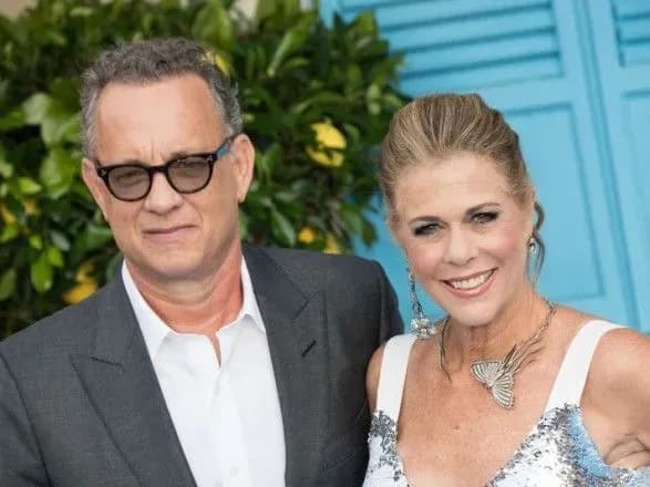 tom-khenks-z-druzhinoyu-povernuvsya-v-ssha-zakhvorivshi-na-koronavirus-v-avstraliyi-na-zyomkakh-filmu