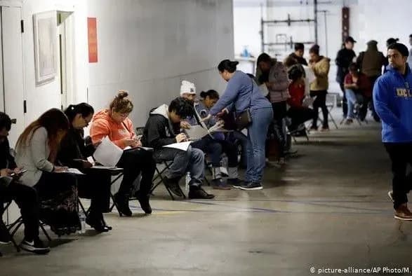 pokaznik-bezrobittya-v-ssha-vstanoviv-noviy-rekord