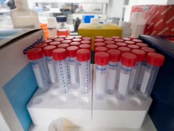 na-zabir-zrazkiv-dlya-testu-na-covid-19-za-dobu-viyizdili-ponad-960-raziv-moz