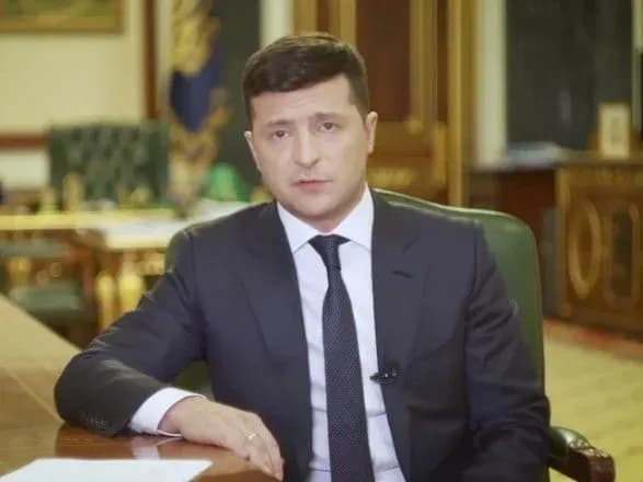 zelenskiy-pik-epidemiyi-koronavirusu-v-ukrayini-ochikuyetsya-v-20-kh-chislakh-kvitnya