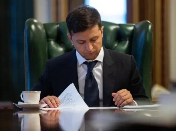 zelenskiy-priznachiv-posliv-u-trokh-derzhavakh