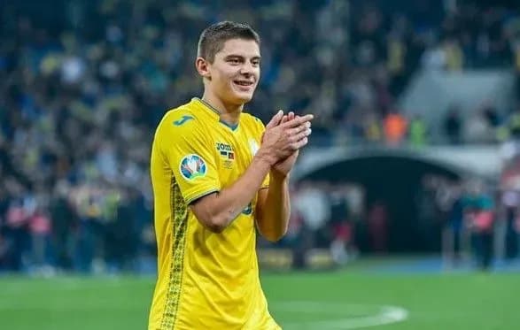 dinamivets-mikolenko-vitrativ-premialni-vid-uaf-na-vtilennya-mriyi