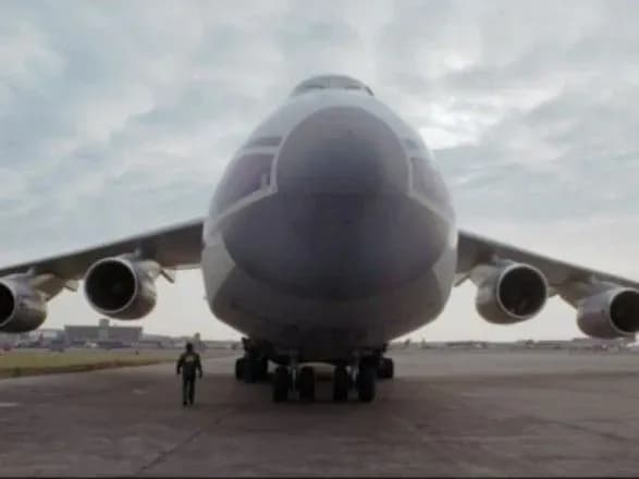 ukrayinskiy-litak-an-124-ruslan-dostaviv-gumanitarniy-vantazh-do-ssha