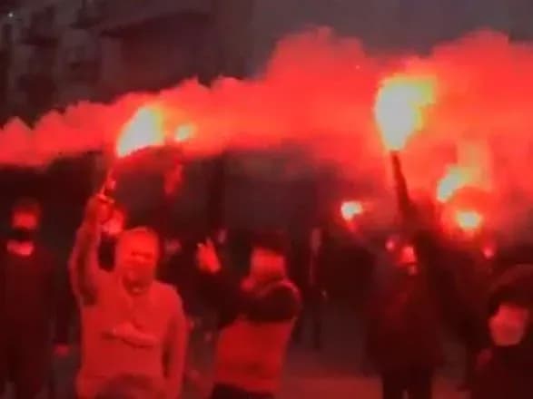 vbivstvo-gandzyuk-aktivisti-priyshli-z-protestami-do-op-ta-budinku-venediktovoyi