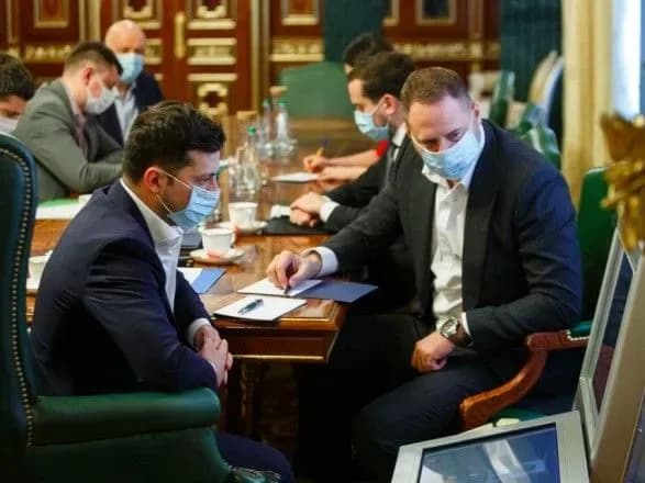 u-prezidenta-zayavili-scho-uryad-vidpratsovuye-mozhlivist-vidkrittya-rinkiv