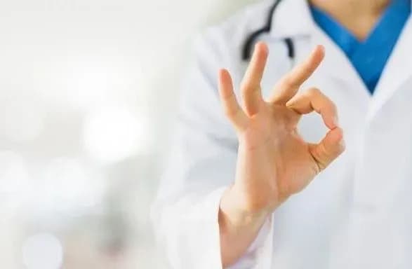 na-lvivschini-strakhuvatimut-medikiv-yaki-boryutsya-z-koronavirusom