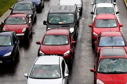 na-mostakh-u-kiyevi-utvorilisya-zatori