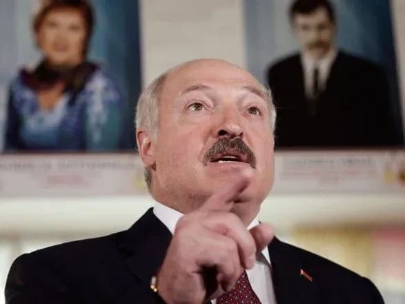 lukashenko-zaprosiv-glav-derzhav-kolishnogo-soyuzu-na-parad-peremogi