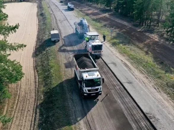doroga-syevyerodonetsk-stanitsya-luganska-ye-odniyeyu-z-prioritetnikh-dlya-derzhavi-zelenskiy