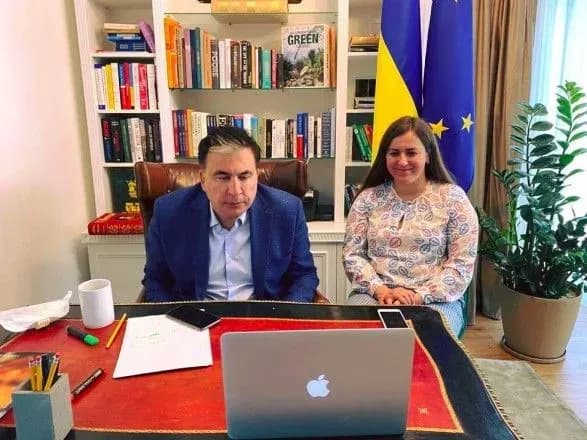saakashvili-z-yermakom-proveli-videozustrich-iz-poslami-g7