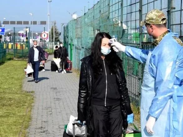 cherez-pishokhidniy-punkt-shegini-v-ukrayinu-pribuli-vzhe-blizko-3-tis-osib